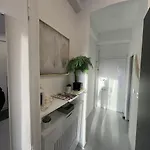Centre Sur Avenue Jean Medecin A 8 Minutes De Marche Apartment *