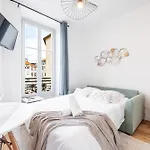Charming Center 302 Apartment *