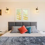 Villa Spacieuse Nicoise Au Calme Avec Piscine