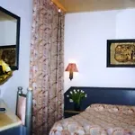 Plaisance Hotel 2*