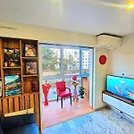 Cote D\'Azur Oasis Suites