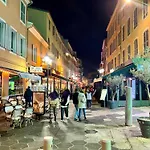 Stunning In The Gold Square Of Nice! *