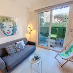 Nestor&jeeves - Marylin - - Very Close Sea