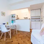 Promenade Des 2 Bdr Large Terrace Apartment