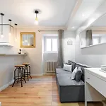 Lovely 1 Bdr Port Area * Nice