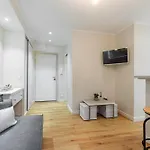 Apartment Lovely 1 Bdr Port Area *