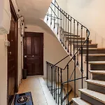 Lovely 1 Bdr Port Area Apartment Nice