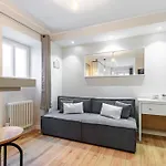 Lovely 1 Bdr Port Area Nice