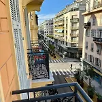 Sublime, Modern, Balconies, A/c, Refurbished Apartment