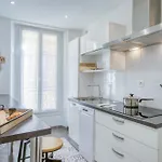 Apartment Sublime, Modern, Balconies, A/c, Refurbished