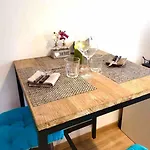 Hypercentre - Ideal Couple & Amis - Confort - Wifi - Calme - Climatisation - Coin Terasse Apartment *