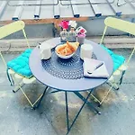 Apartment Hypercentre - Ideal Couple & Amis - Confort - Wifi - Calme - Climatisation - Coin Terasse *