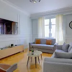 Luxury Apartment In City Center Of Nice