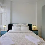 Luxury Apartment In City Center Of Nice