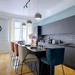 Luxury In Center Of *