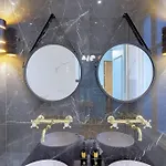 Luxury In Center Of * Nice