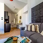 Elegant T2 Renove 4 Pers, Centre Nice, Climatise