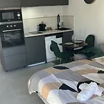 Centre Sur Avenue Jean Medecin A 8 Minutes De Marche Apartment