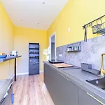 Apartment Luxury Homeplace In Center