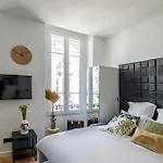 Apartment 302b Beautiful Refurbished Downtown / Ac Nice