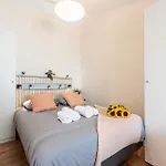 Apartment Feel - Collet