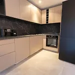 Apartment Avec 2 Jacuzzi Balneo, Parking *