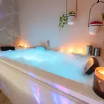 Apartment Avec 2 Jacuzzi Balneo, Parking Nice