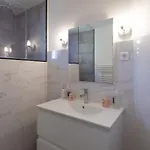 L1 Auguste Valensin 10 Min A Pied Mer Clim&wifi Apartment *
