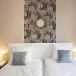 Apartment L1 Auguste Valensin 10 Min A Pied Mer Clim&wifi
