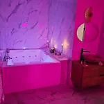 Hotel Loveroom Jacuzzi Passion