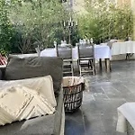 Superbe Appartement De 105 M2, Hyper Centre Avec Terrasse, Parking, A 5 Min De La Mer