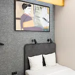 Centrum Inn *