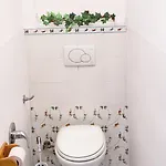 Apartment Beautiful Renovated ,next To The ! Air-c, Free Parking! *