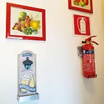 Beautiful Renovated Apartment ,Next To The Beach ! Air-C, Free Parking!