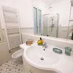 Apartment Beautiful Renovated ,next To The ! Air-c, Free Parking! Nice