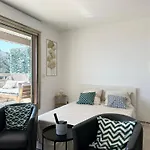 Apartment Nice, Grand Studio - Piscine - Terrasse Vue Mer