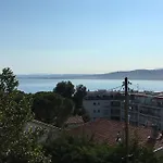 Villa Iris