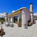 Valegrand Penthouse Sea View By Booking Guys