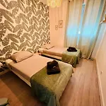Apartment Ondine: Hillside With Pool And Parking In