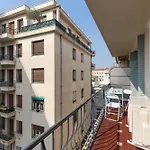 Ultra Central Large 2 Bdr Near Massena Square