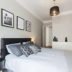 Apartment Ultra Large 2 Bdr Near Massena Square