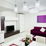 Spacious Apartment In The Center Of Nice Near The Sea