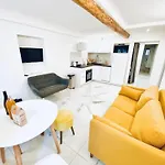 T3 Carre D\'Or Plein Centre