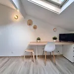 Studio Cosy, Calme Et Lumineux, Au Pied Du Tramway Et A 50 M De La Mer