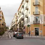Lovely - Port De * Nice