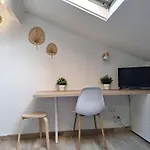 Studio Cosy, Calme Et Lumineux, Au Pied Du Tramway Et A 50 M De La Mer