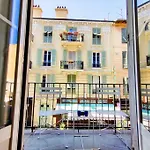 City Center, Chic Studio For 2-4, Balcony, Ac