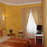 Le Meurice Hotel 3*