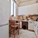 Bellecour Apartment