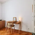 Bellecour Apartment